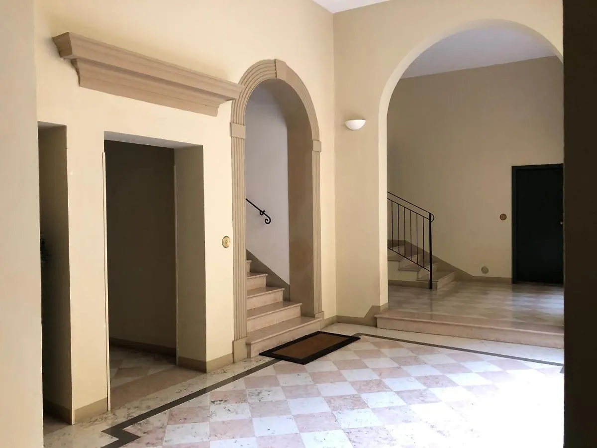 Angolo Via Parigi Hotel Bologna Apartment
